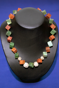 Collana Corallo bamboo, giada - Bilancia, Pesci