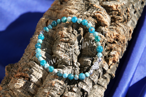 Bracciale apatite con cuore e inserti in argento 925